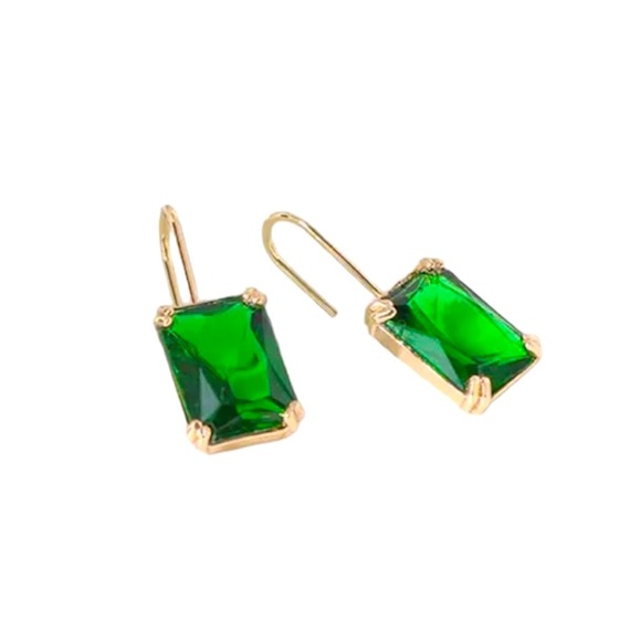 Jewelry - 🍒3/$30 New Emerald Green Faceted Rectangle Drop Earrings